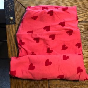 TC LuLaRoe leggings. Adorable heart print ❤️